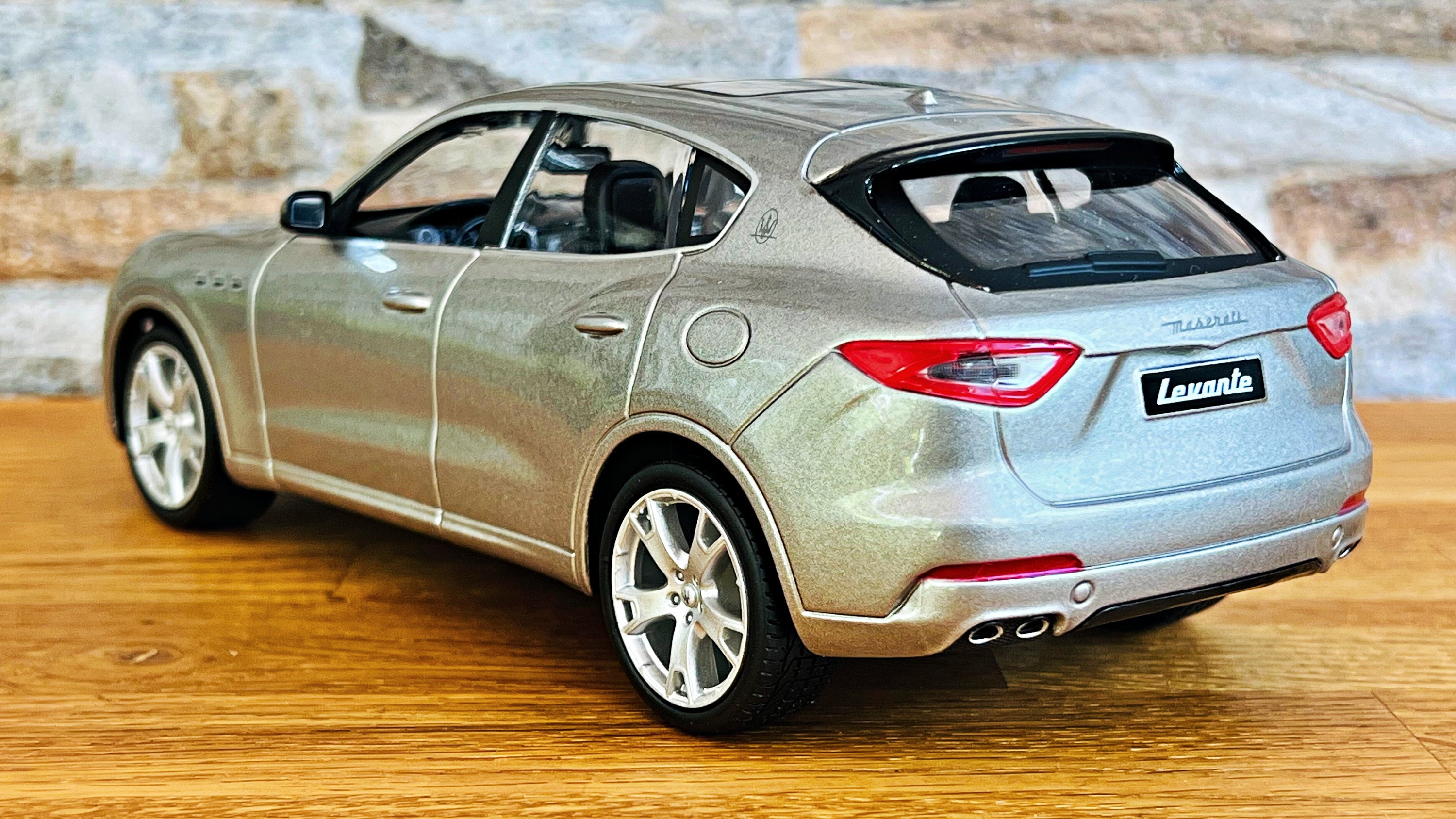 Maserati Levante , Diecast Model Car, Diecast Car, 1:24 Scale