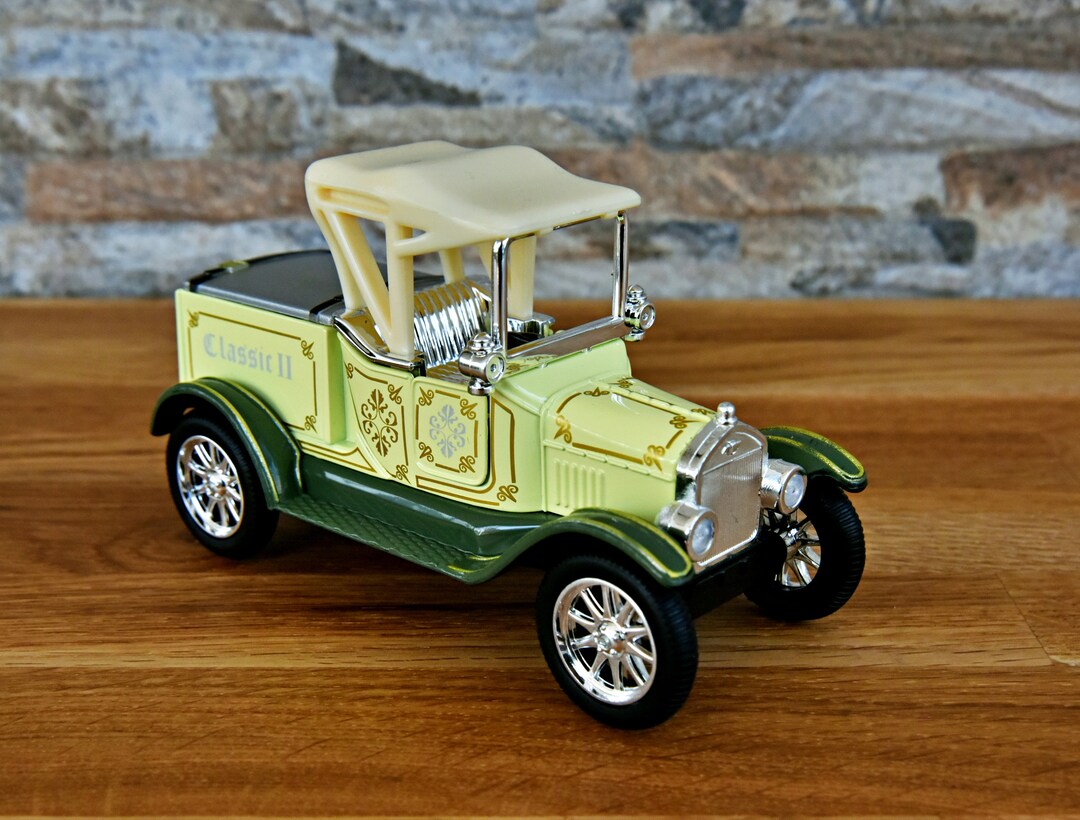 Old Classic Model Car, 1/36 Diecast Car, 1/36 Scale Model Car, Vintage Car 1/36, Car Model Metal