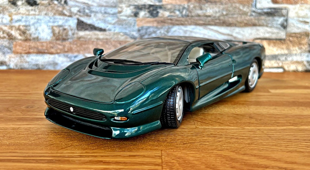 Jaguarジャガー XJ220 blue 1/18 ミニカー TopMarques 1:18 Jaguar XJ 220 year 1992 blue metallic TOP39B