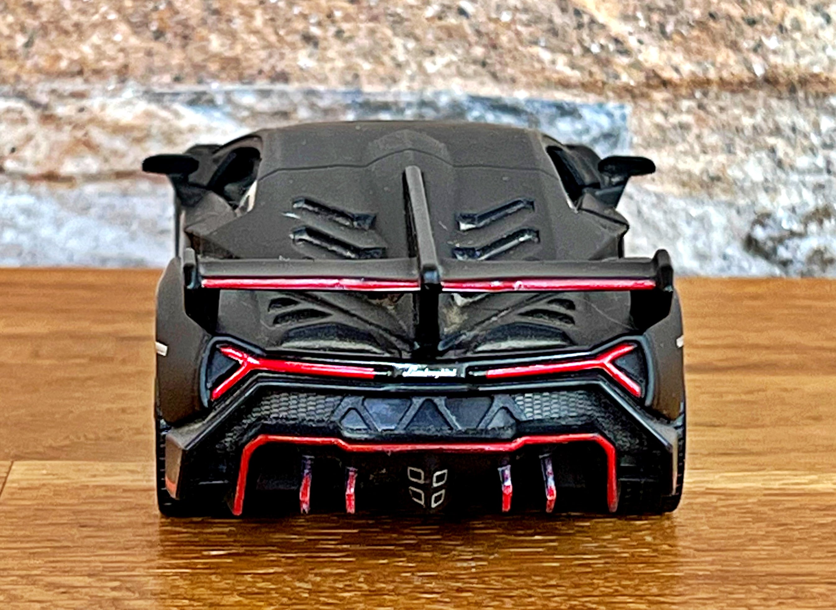 Lamborghini Veneno 1/18 スケール 黒 Lamborghini Veneno 1/18 スケール 黒 Lamborghini Veneno in Matt