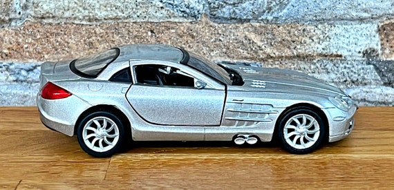 Mercedes Benz SLR Mclaren , Model Car, Scale 1/32, 1/32 Diecast