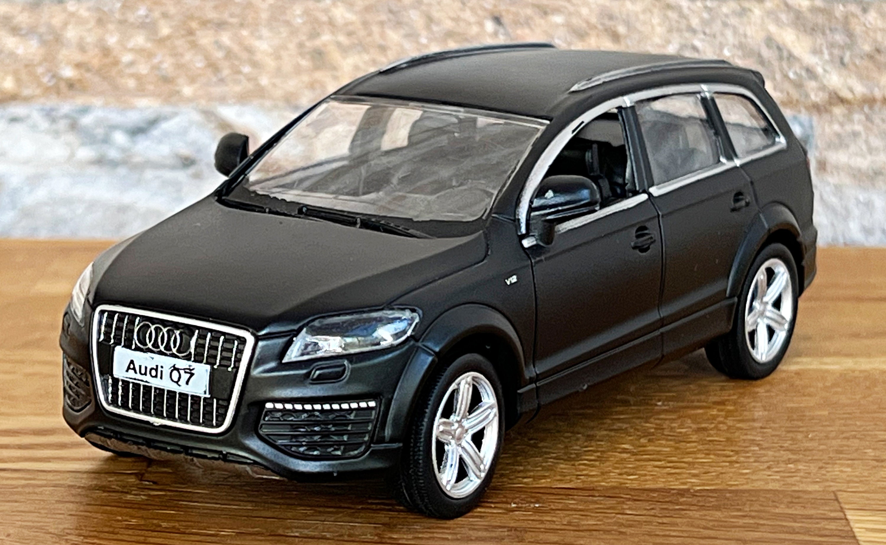 Audi Q7, Model Car, Scale 1/34, Diecast Collection Item, 1:34