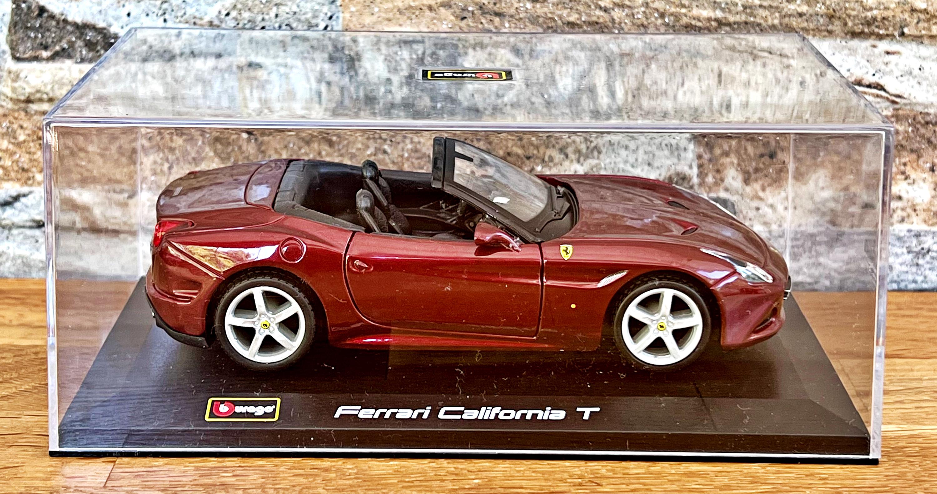 Ferrari California T 限定ミニカー シャシー227231 Ferrari California T , 1/32 Diecast Car, 1/32 Scale Model Car