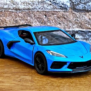Chevrolet Corvette 2021 | Diecast car | 1/36 scale model car | Model car | Die cast collection item | 2021 Corvette