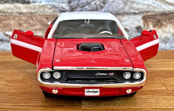 M2 Machines Releases 1:24 1970 Dodge Challenger 340 T/A
