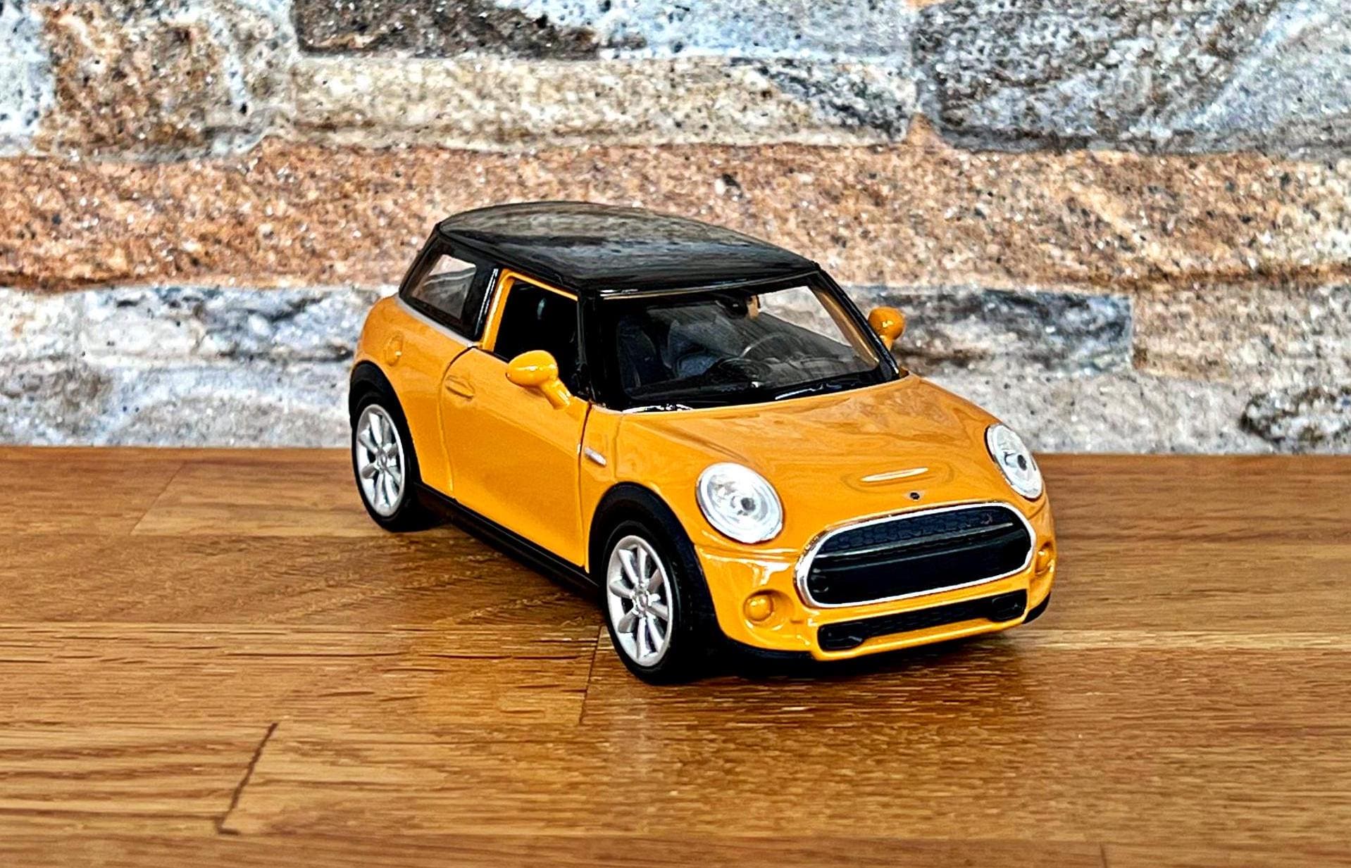 ミニクーパー、ニューミニハッチ、1/38スケールモデルカー、ダイ