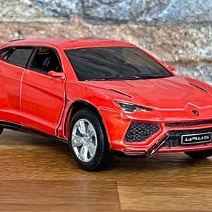 Lamborghini Urus , Model car, 1/38 diecast car, 1/38 scale model car, car model metal, Diecast collectible item, Lamborghini, Diecast model