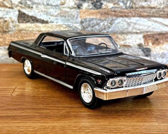 1965 シボレー インパラ SS 396 | モデルカー | 1/24 ダイキャストカー