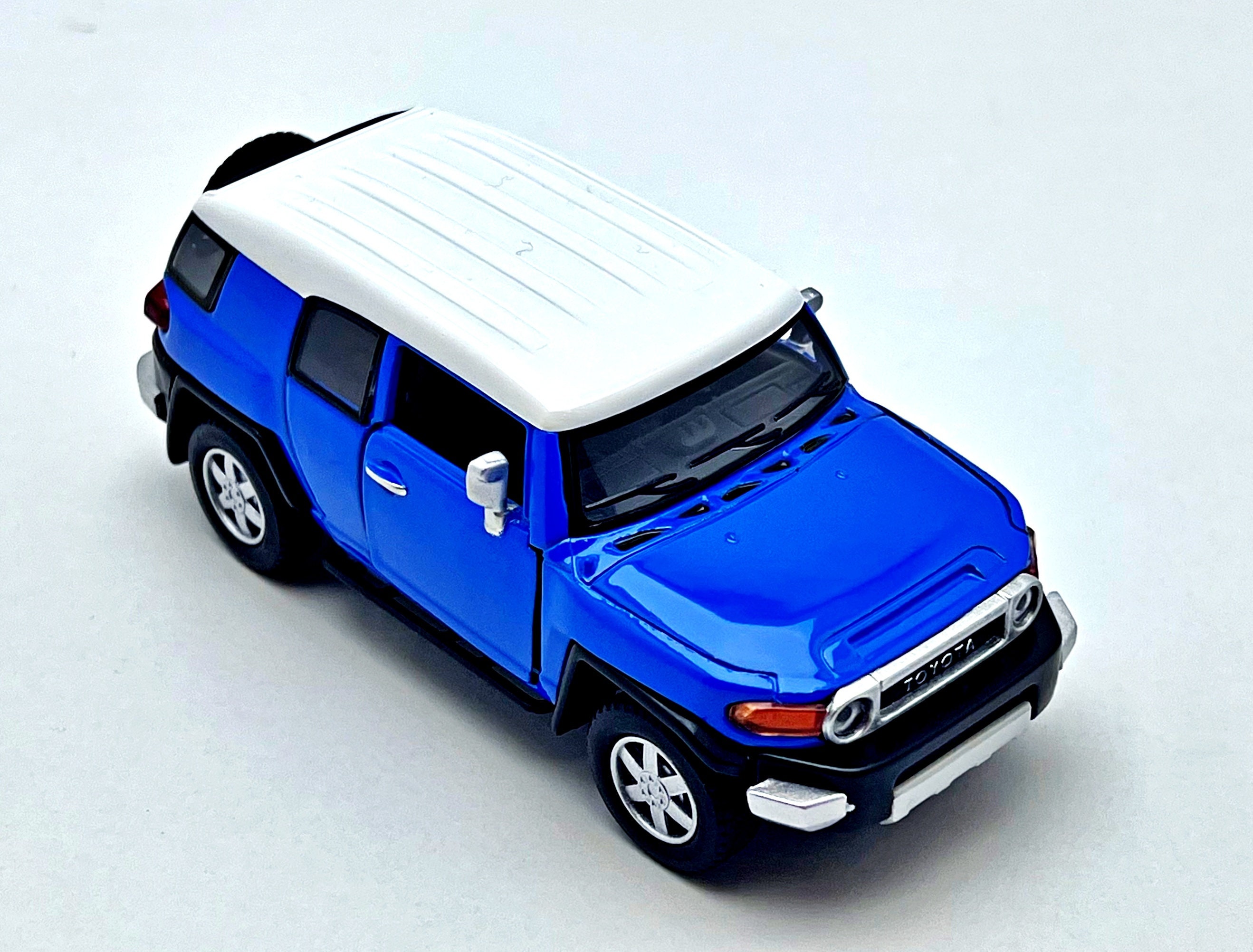 Toyota FJ Cruiser | Diecast Model Car | 1/36 Scale Model Car