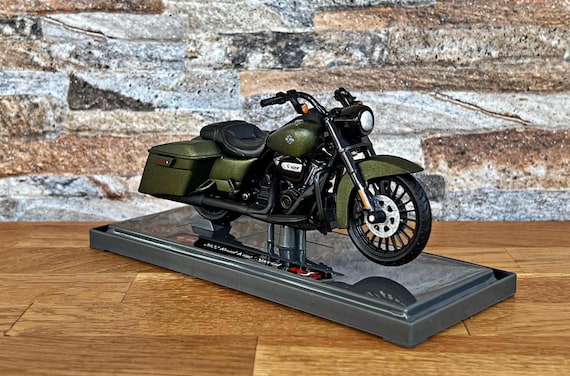 Harley Davidson 2022 Road King Special , 1/18 Scale Diecast