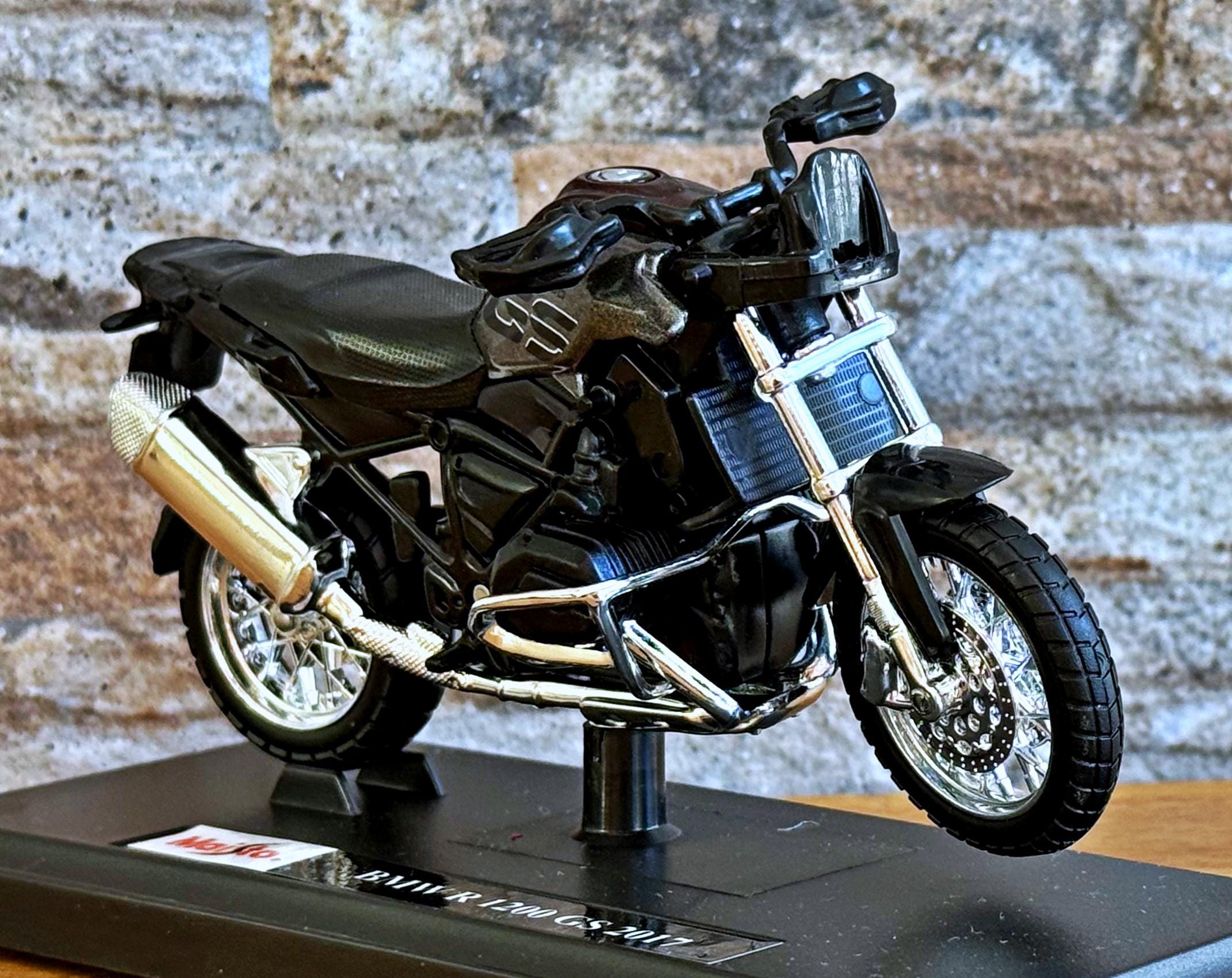 BMW R 1200 GS 2017 , Scale 1/18 Model Motorcycle, 1/18 Diecast