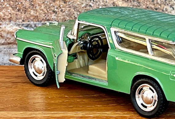 Chevy Nomad 1955, Vintage Model Car, 1/40 Scale Model Car
