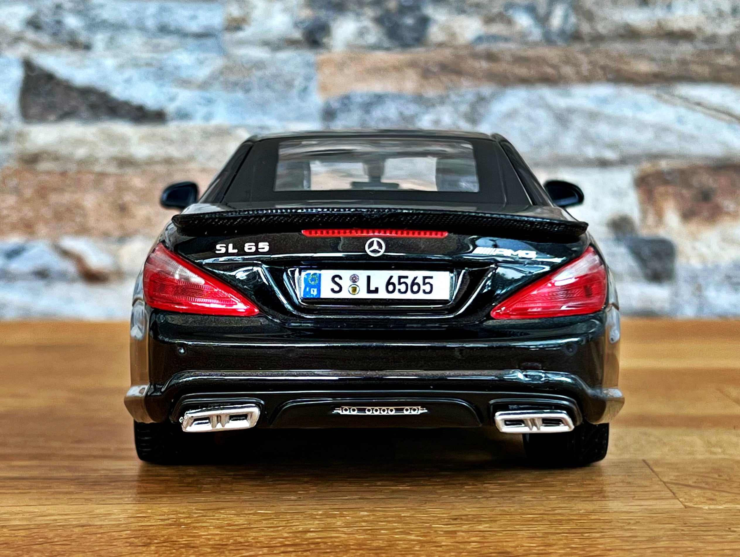 Mercedes Benz SL 65 AMG Hardtop | Model Car | Scale 1/24 Diecast