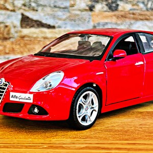 Alfa Romeo Giulietta | Model Car | Scale 1/24 Model Car | 1/24