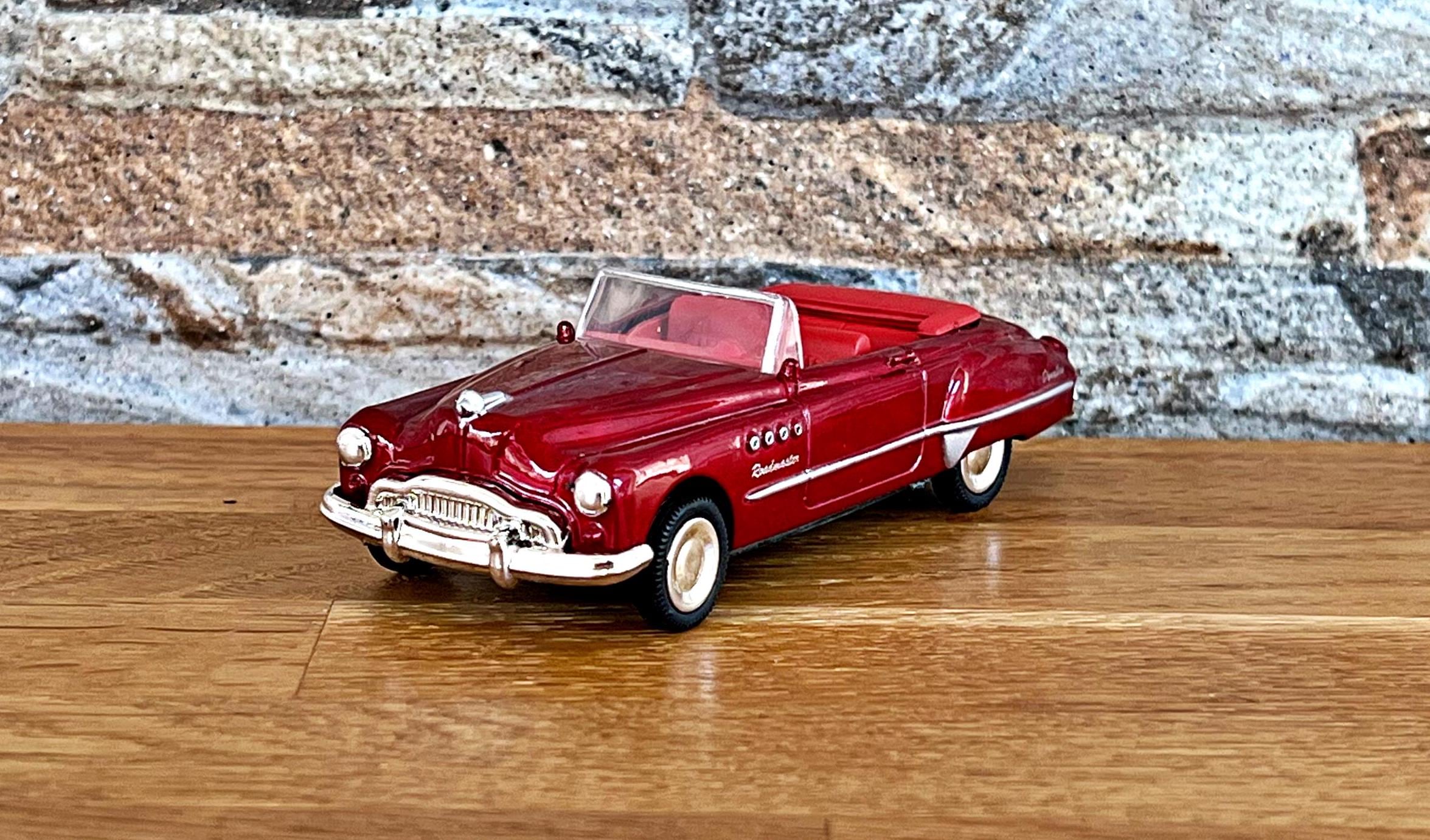 Buick Roadmaster 1949 | Diecast Car | Model Car | 1/43 Scale Model