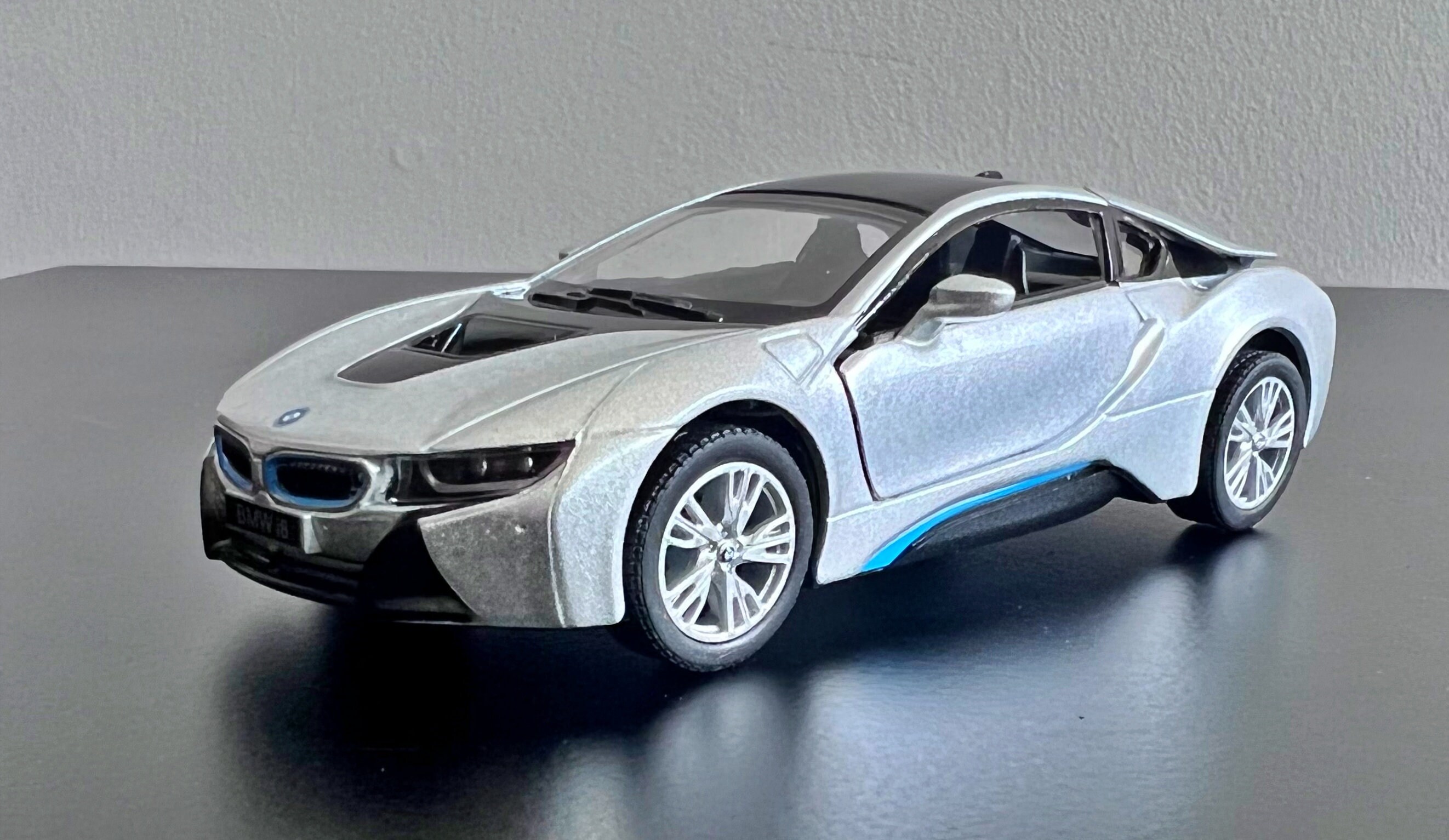 Bmw i8 sale miniature model
