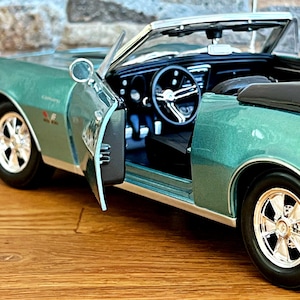 Chevrolet Camaro RS/SS 396 1967 | Vintage Model car | 1/18 Scale Model Car | Diecast car | Chevrolet Camaro SS | Special Edition | 60’s