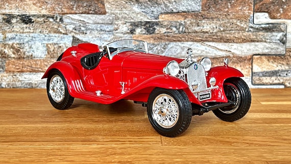 Alfa Romeo 8C 2300 Spider Touring 1932, Model Car, Diecast Car, 1