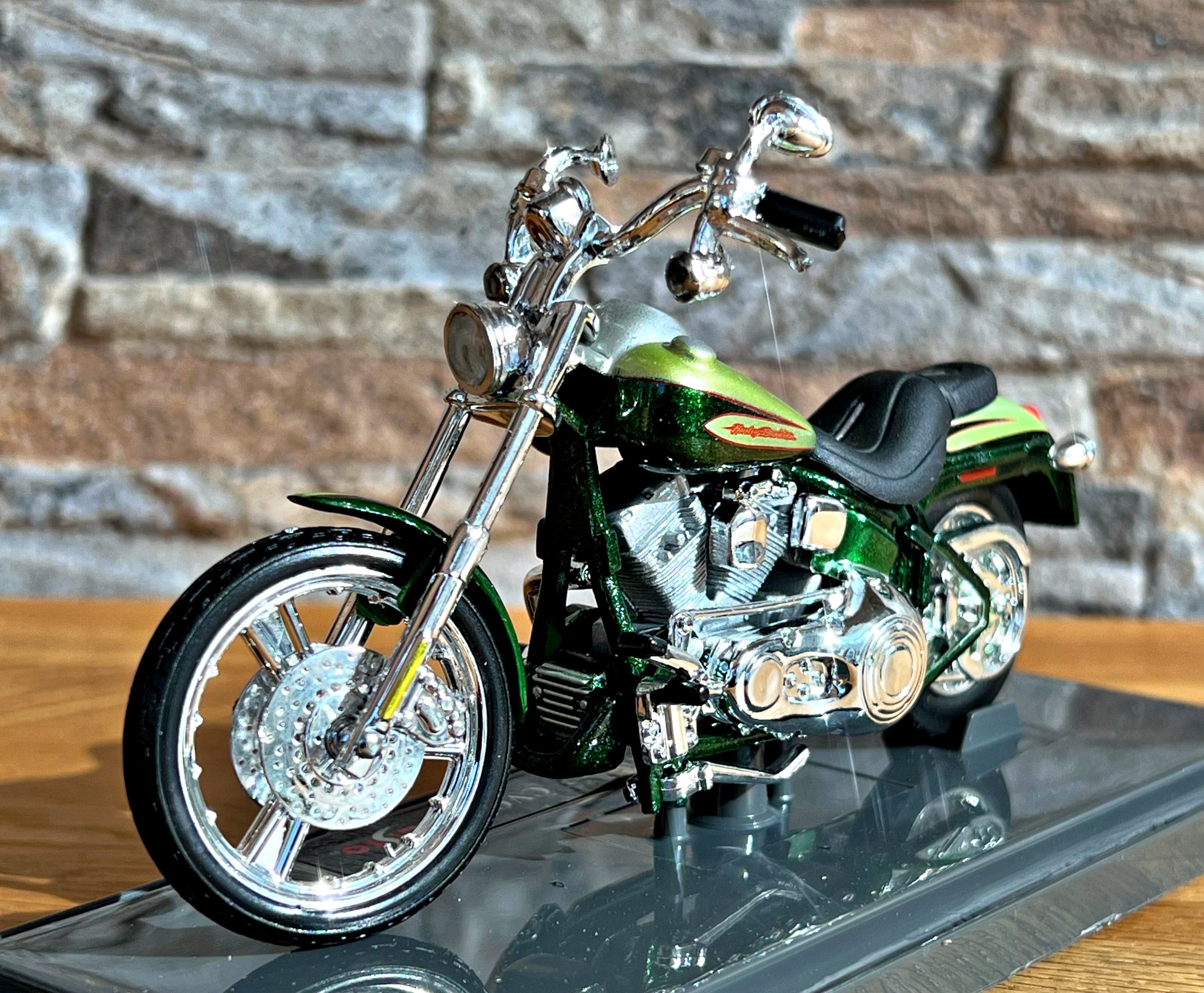 バイクコレクターモデル 1:18 に適合するハーレー 2004 合金グリーン 