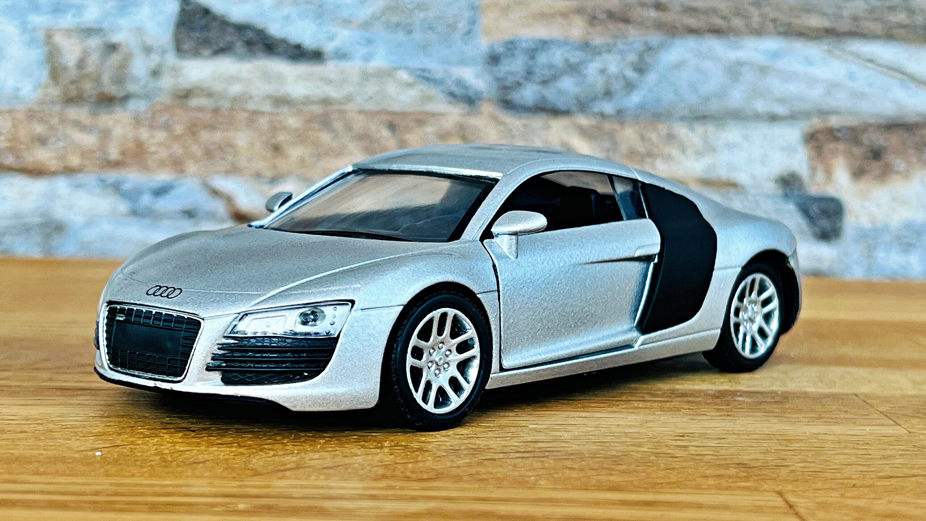 Audi R8, 1/32 Scale Model Car, 1:32 Diecast Car , Collectible Item