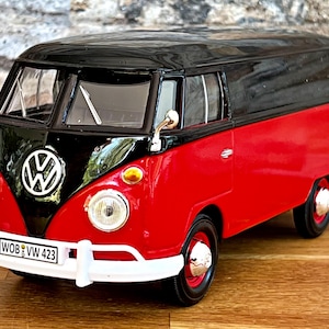 Volkswagen Type 2 (T1) Delivery Van | Model bus | Diecast car | 1:24 scale model car | Diecast metal car | Vintage diecast car | VW Bus