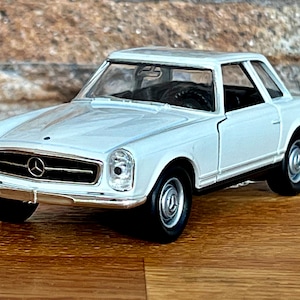 Mercedes Benz 230SL 1963 | Diecast car | Model car | 1/36 scale model car | car model |  Diecast collection item | Mercedes Benz Model Car