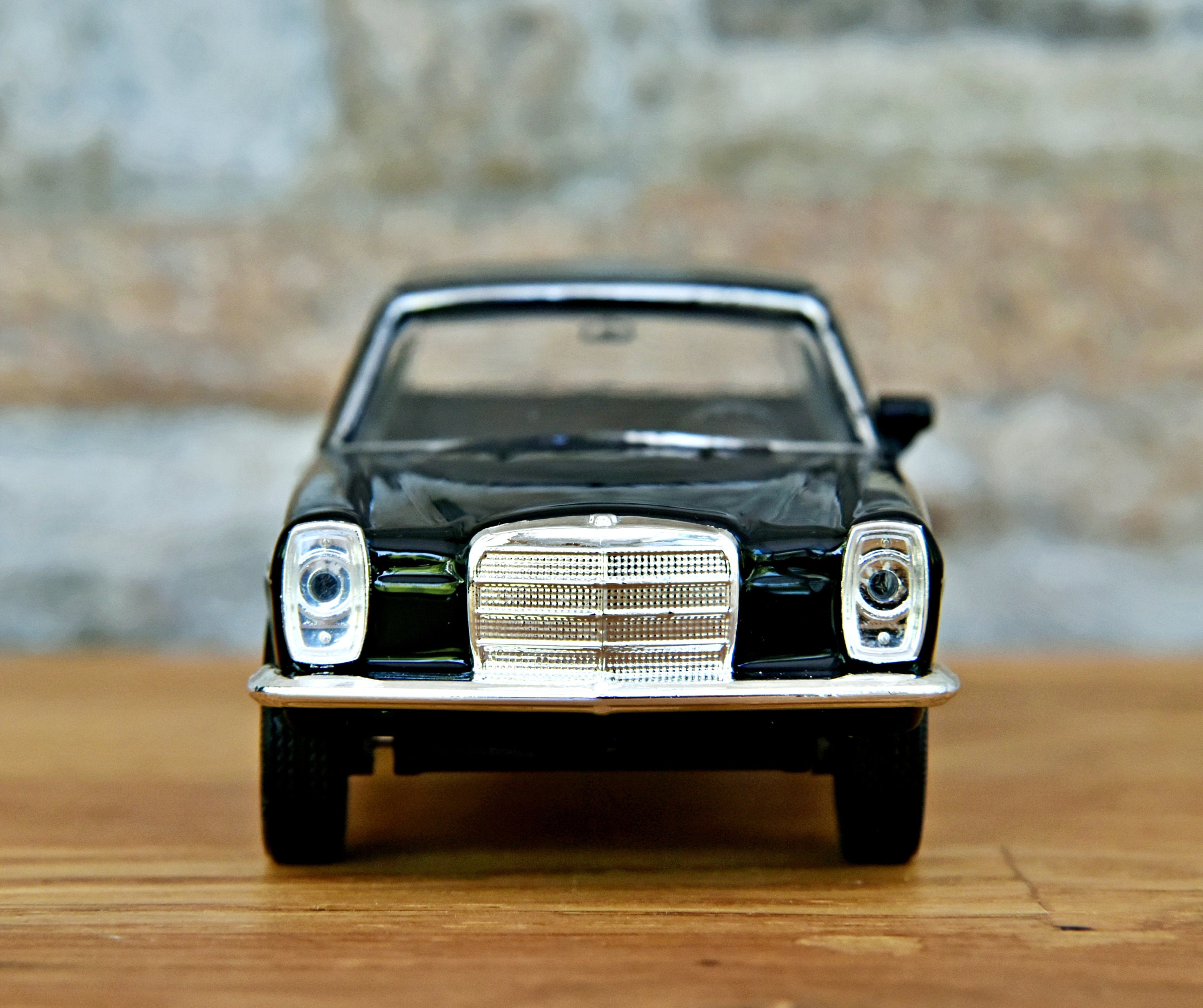 メルセデスベンツ 220 1969 | モデルカー | ダイキャストカー | 1/38