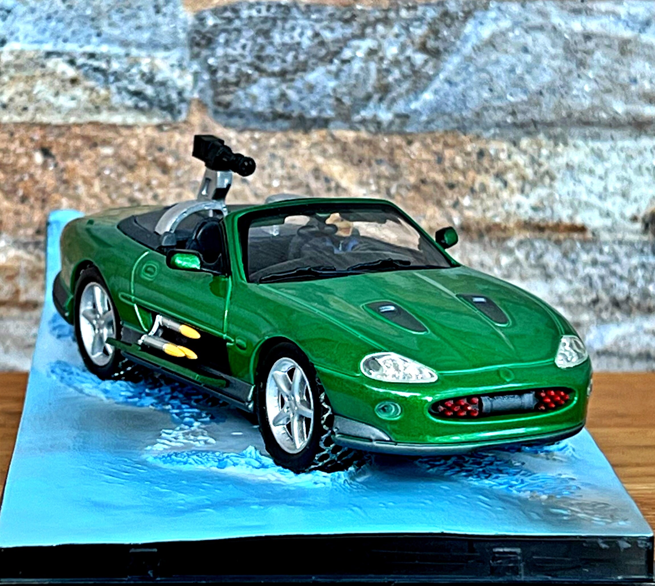 Jaguar XKR, 007 James Bond Collection Car, Vintage Diecast Car