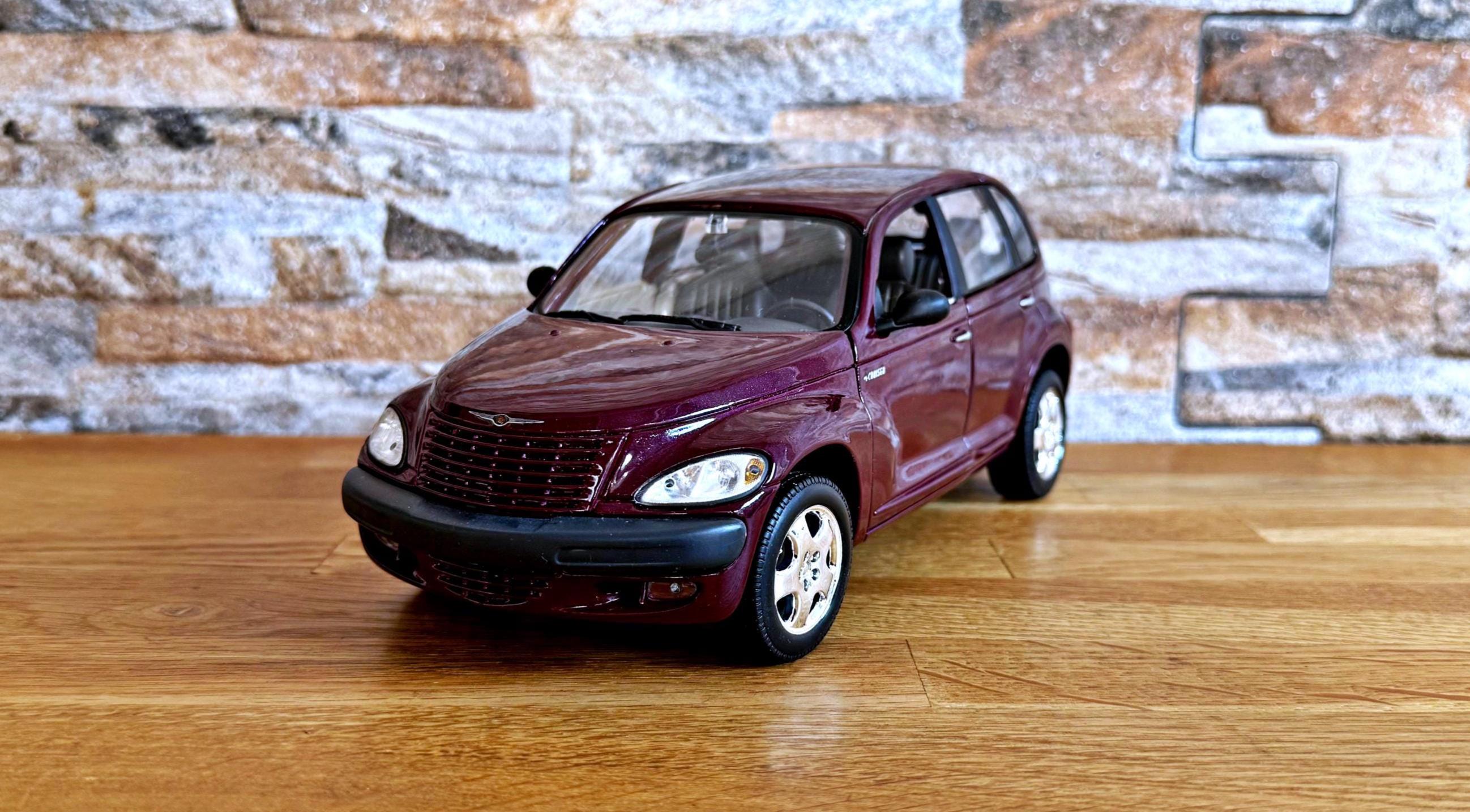 Chrysler PT Cruiser | 1/18 Diecast Model Car | 1/18 Scale Model