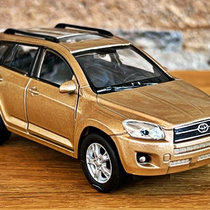 Toyota RAV4  | Model car | Diecast car | Model jeep | 1/36 scale model car | car model | Die cast car | collectible car | Toyota Rav4