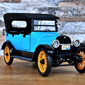1917 Reo V-8 Grand Touring Sedan, Model Car, Vintage diecast car, 1/32 scale model car, car collection, Collection item, 1910&#39;s
