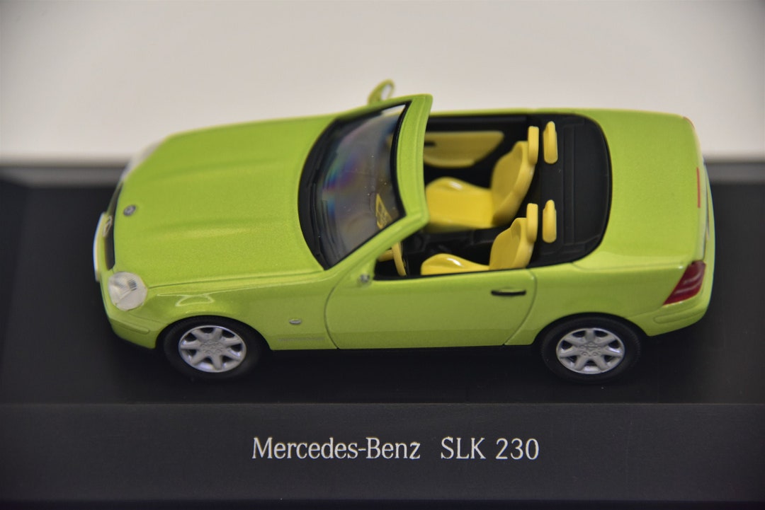 2000 Mercedes Benz SLK 230, Model Car, Diecast Car, Scale 1