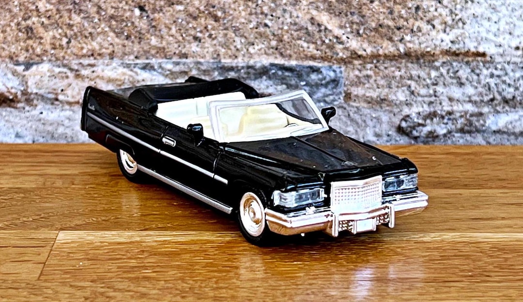 Cadillac Eldorado 1976 | Diecast Car | Model Car | 1/43 Scale
