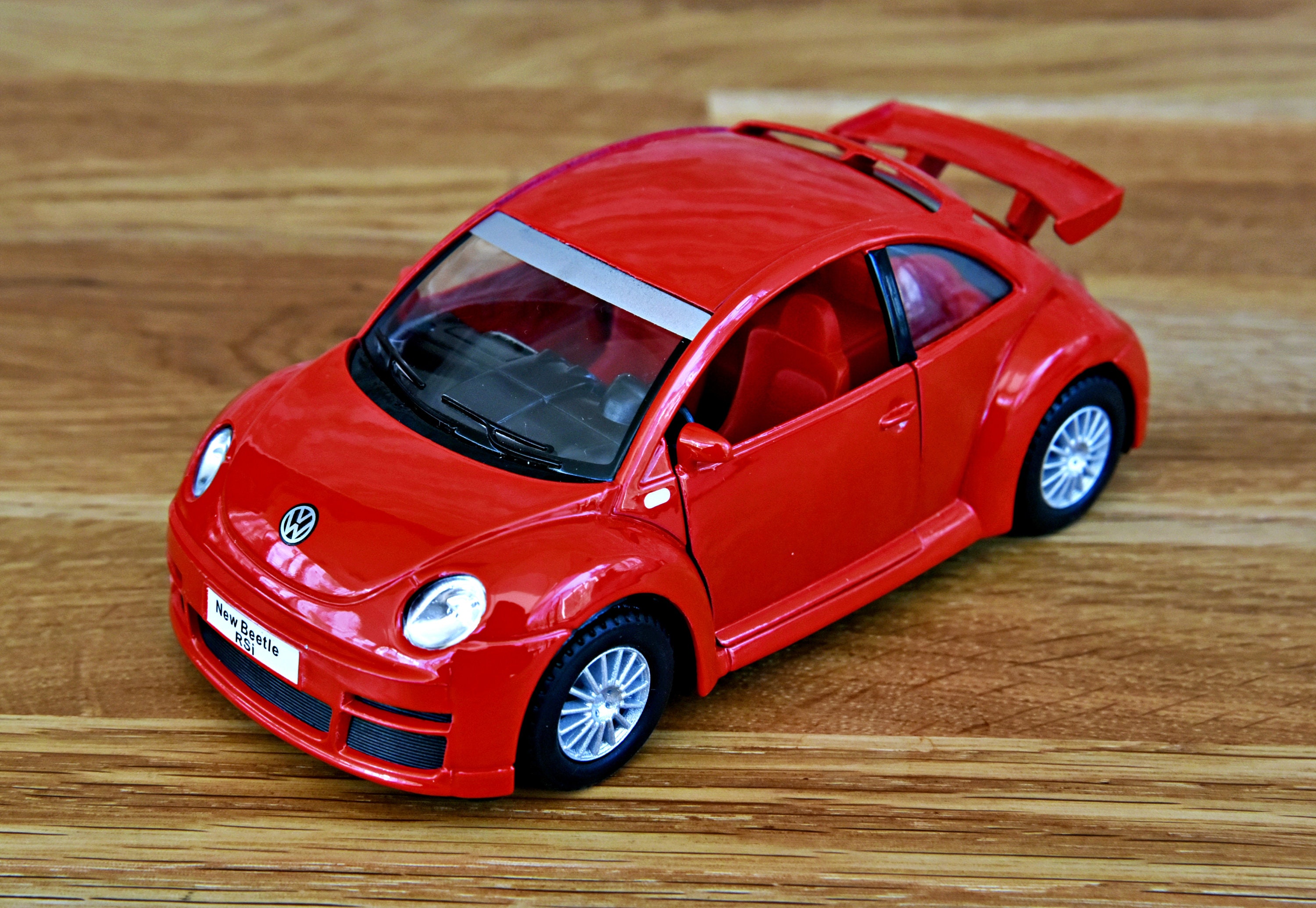 フォルクスワーゲン ニュービートル RSİ | モデルカー | 1/32 ダイ