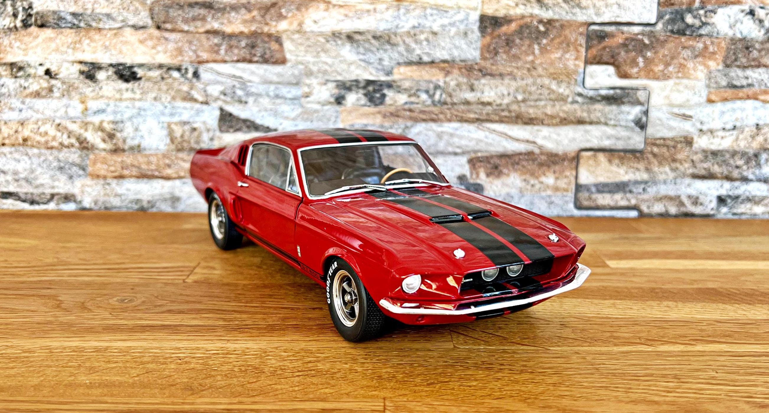 シェルビー GT 500 1967 | ヴィンテージモデルカー | 1/18スケール 