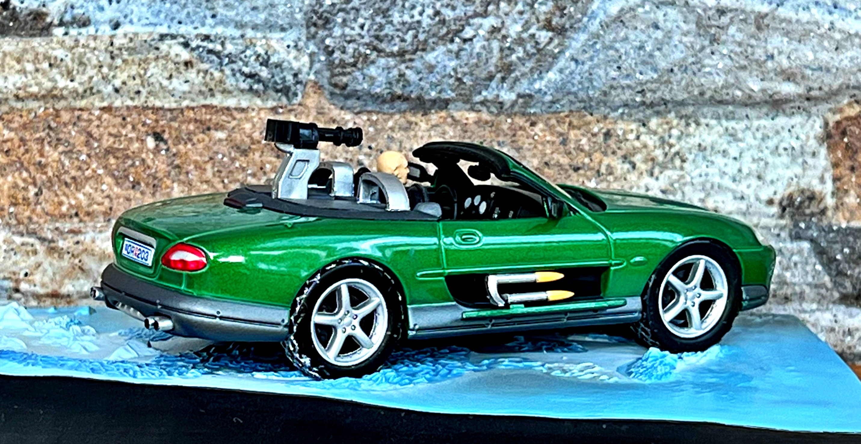 Jaguar XKR, 007 James Bond Collection Car, Vintage Diecast Car