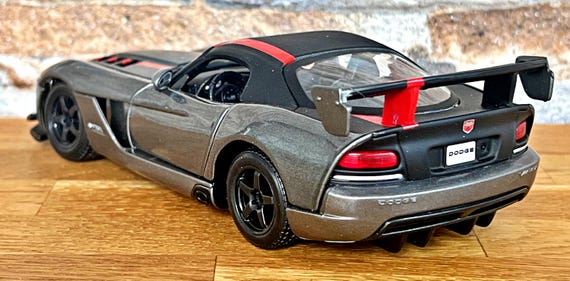 Dodge Viper SRT 10 ACR | Model Car | Scale 1/24 Diecast Car | 1/24