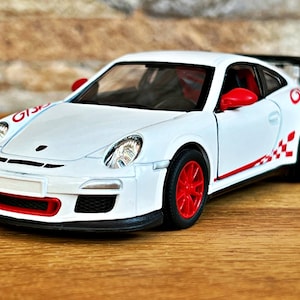 Porsche 911 GT3 RS 2010 | Modelauto | Miniatuurauto | Modelauto op schaal 1/36 | automodel | Miniaturen van auto | verzamelauto | Porsche Diecast