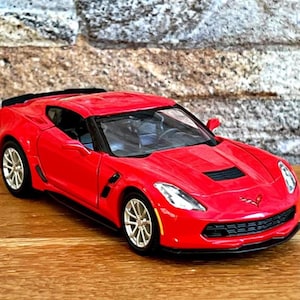 Chevrolet Corvette Grand Sport | Modèle réduit de voiture | Voiture miniature 1/36 | Modèle réduit de voiture à l'échelle 1/36 | modèle de voiture | Objet de collection moulé sous pression | Corvette