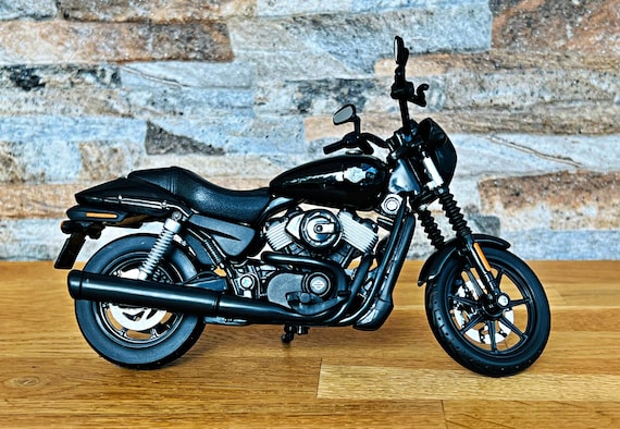 ハーレーダビッドソン ストリート 750 2015、モデルバイク、ダイ
