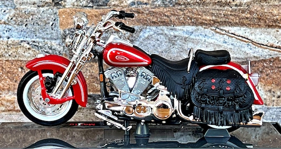 Harley Davidson 1999 FLSTS Heritage Softail Springer, 1/18 Scale