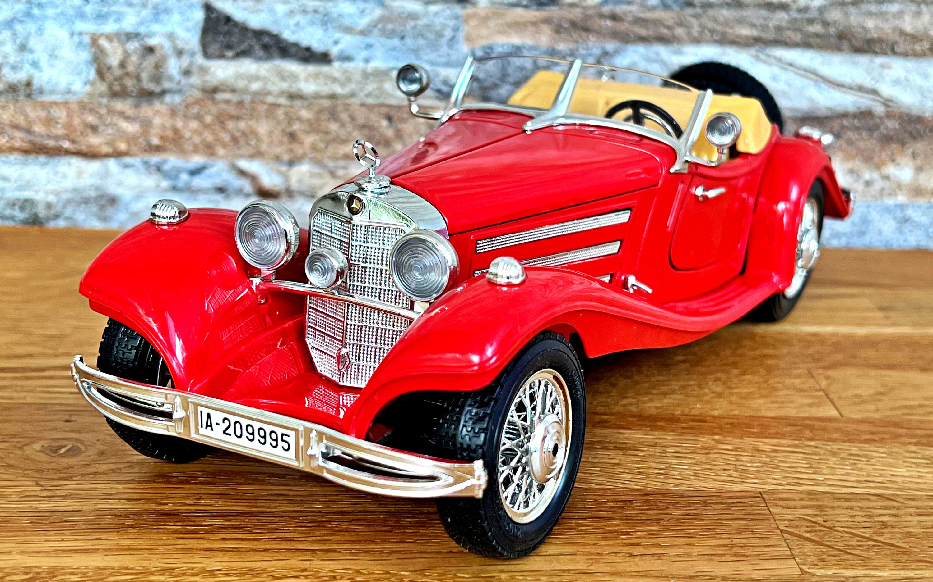 Mercedes Benz 500 K Roadster 1936 | Vintage Model Car | 1/18 Scale