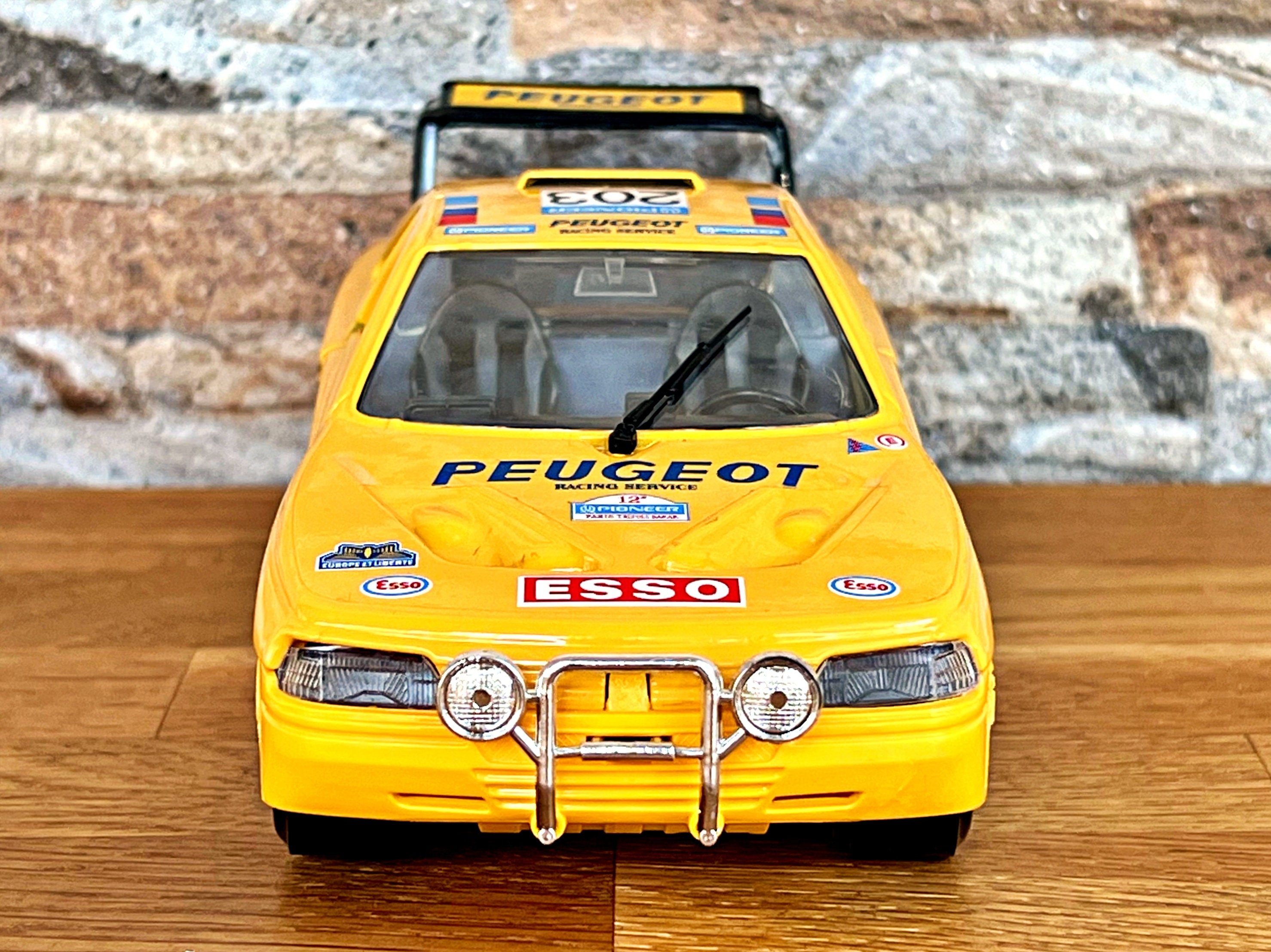 ミニカー ixo models Peugeot 405 T16 #206 Peugeot 405 Turbo 16 Raid | Vintage Model Car | Scale 1/24 Diecast