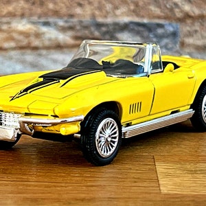 Corvette de 1967, coche fundido a presión 1/43, coche modelo a escala 1/43, coche modelo vintage, metal modelo de coche, artículo coleccionable fundido a presión, década de 1960