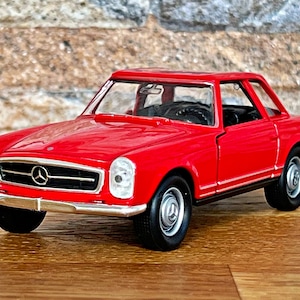 Mercedes Benz 230SL 1963 | Diecast car | 1/36 scale model car | car model |  Diecast collection item | Mercedes 230SL | 60s