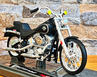 ハーレーダビッドソン 1984 FXST ソフテイル、スケール 1/18 モデル