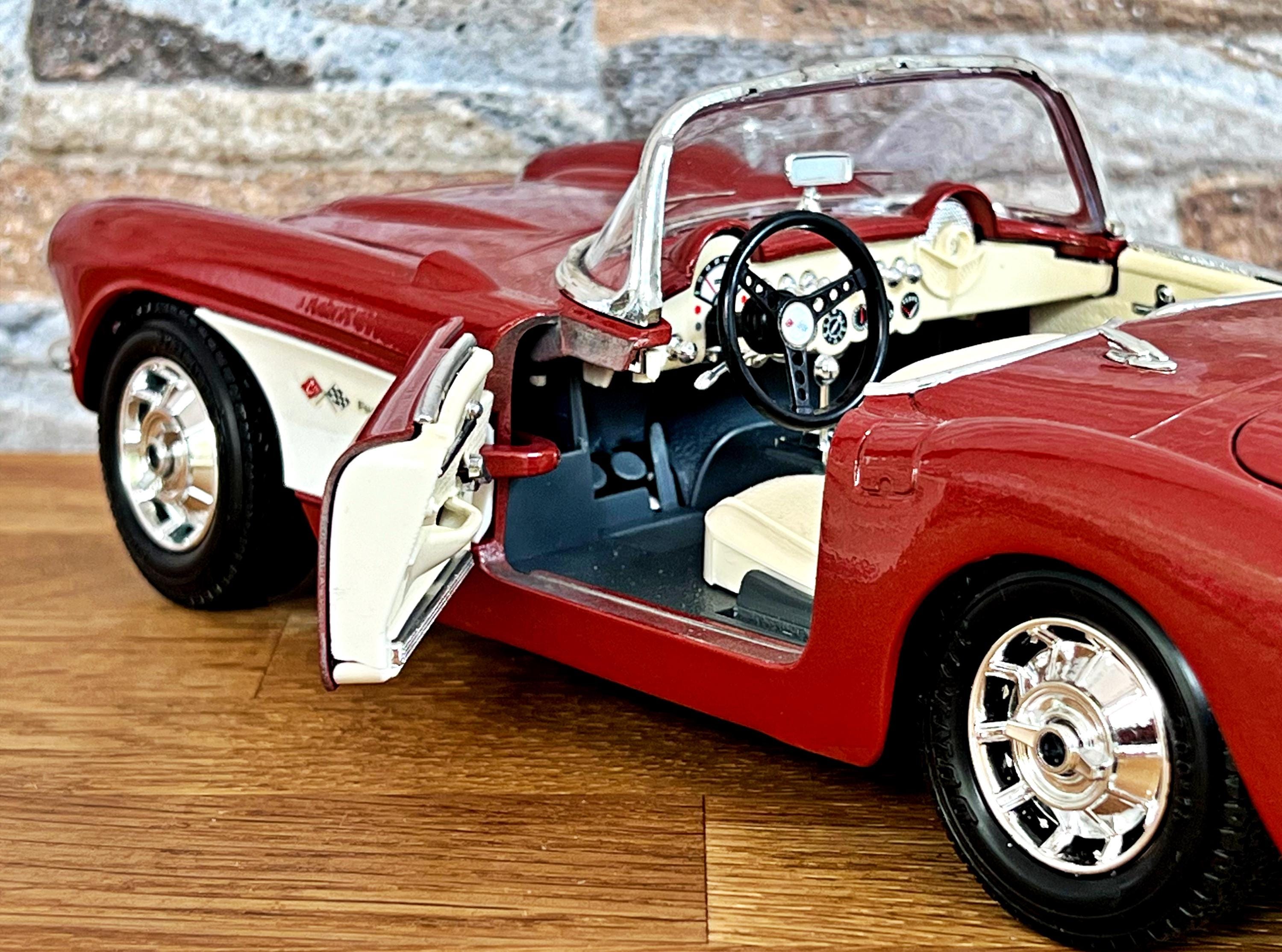 コルベット 1957 | ヴィンテージ モデルカー | 1/18 スケール モデル