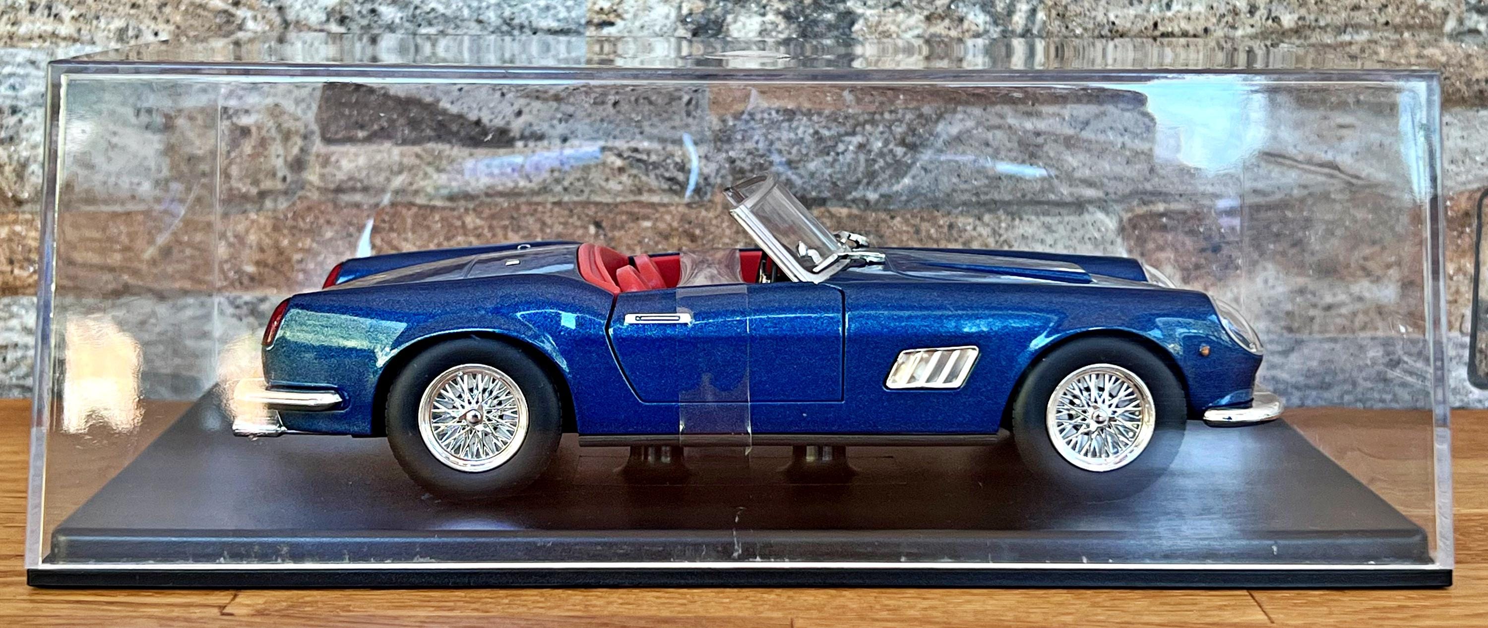 250 California - 1957 ミニカー Bburago 1:24 Ferrari 250 California year 1957 blue CK75606 model