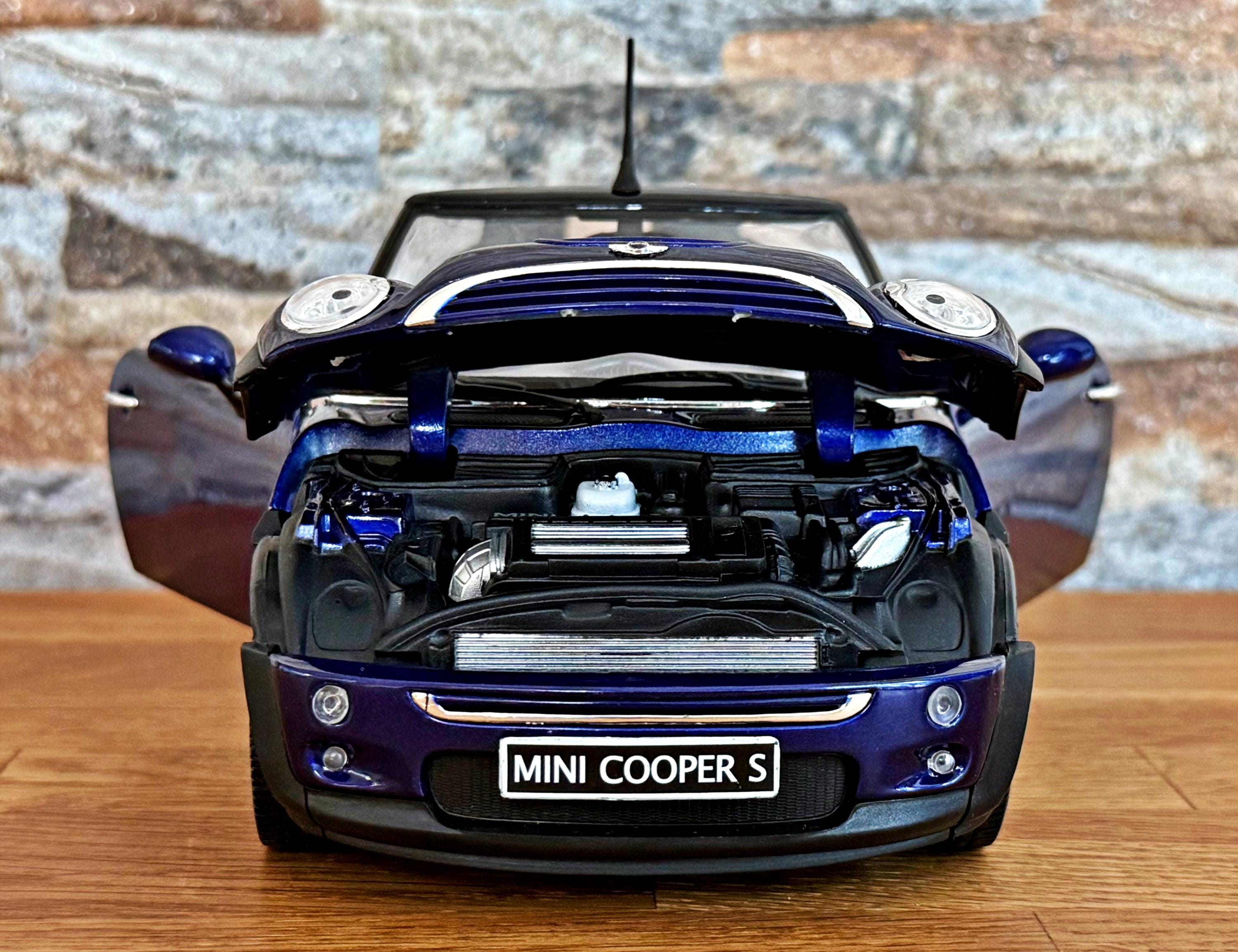 Mini Cooper S Cabrio | 1/18 ダイキャストモデルカー | 1/18スケール