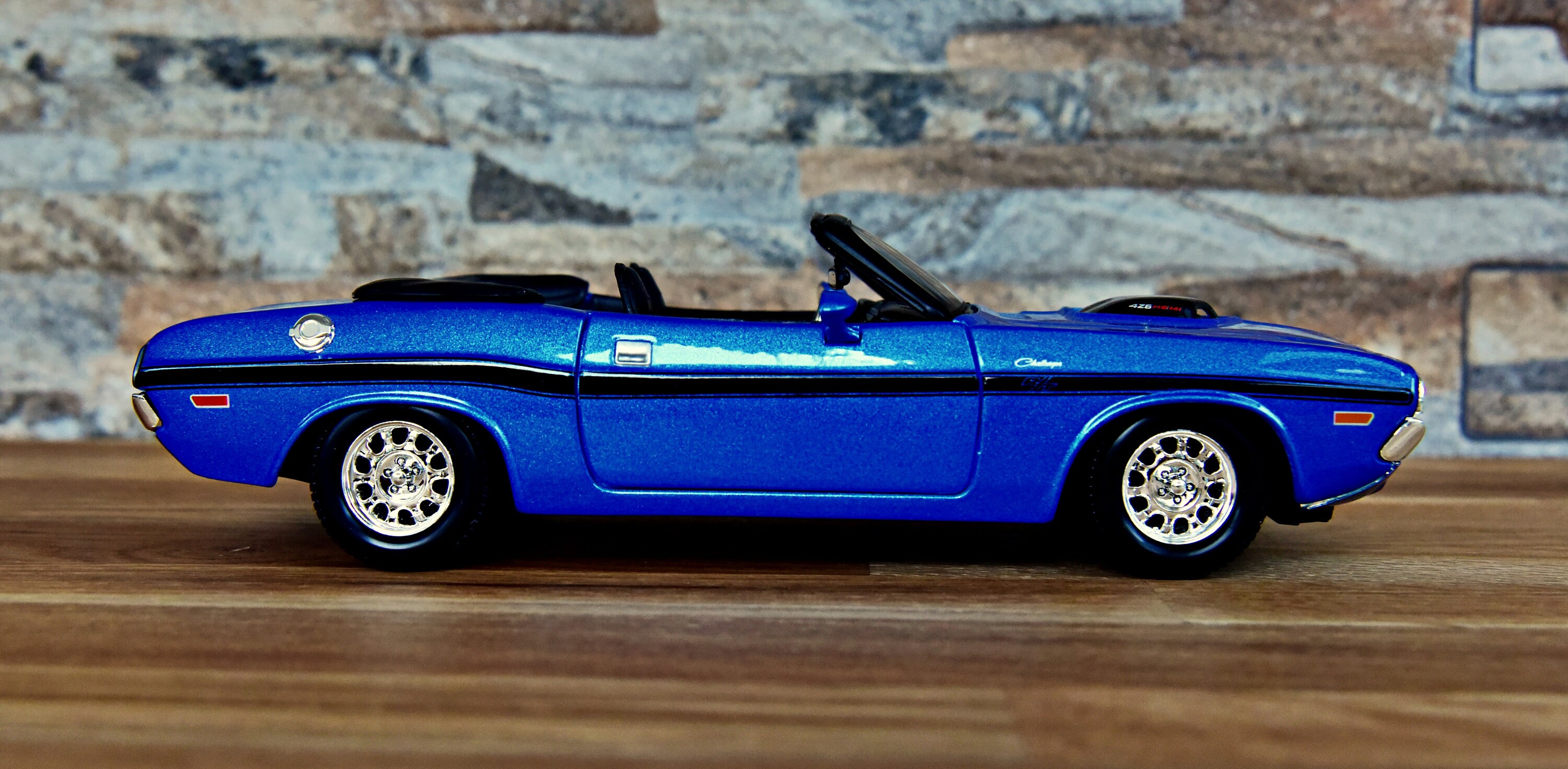 絶版品1970 Dodge Challenger R/T 1/24スケール 【公式通販】